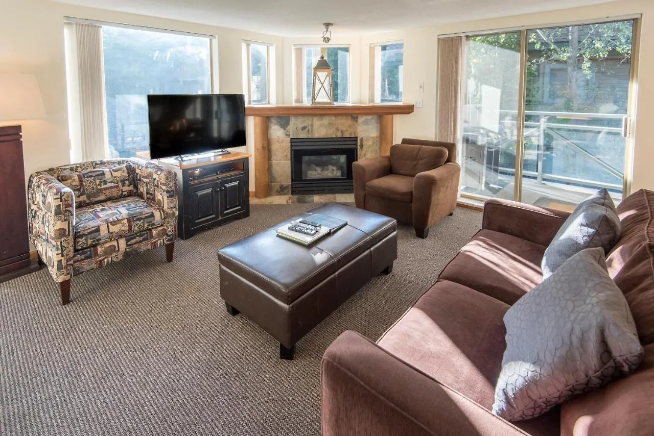 Valhalla Vacations At Whistler 0*,  Kanada